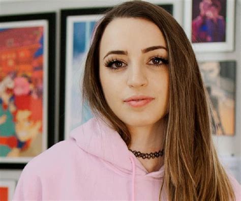 Gibi Asmr Twitter Gibi ASMR Age, Height, Net Worth, Career, Husband, Wiki.  Gibi Asmr Twitter